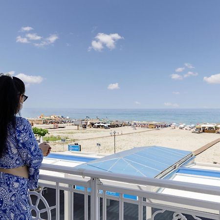 Agyra Seaview Hotel By Panel Hospitality เนปอรอย ภายนอก รูปภาพ