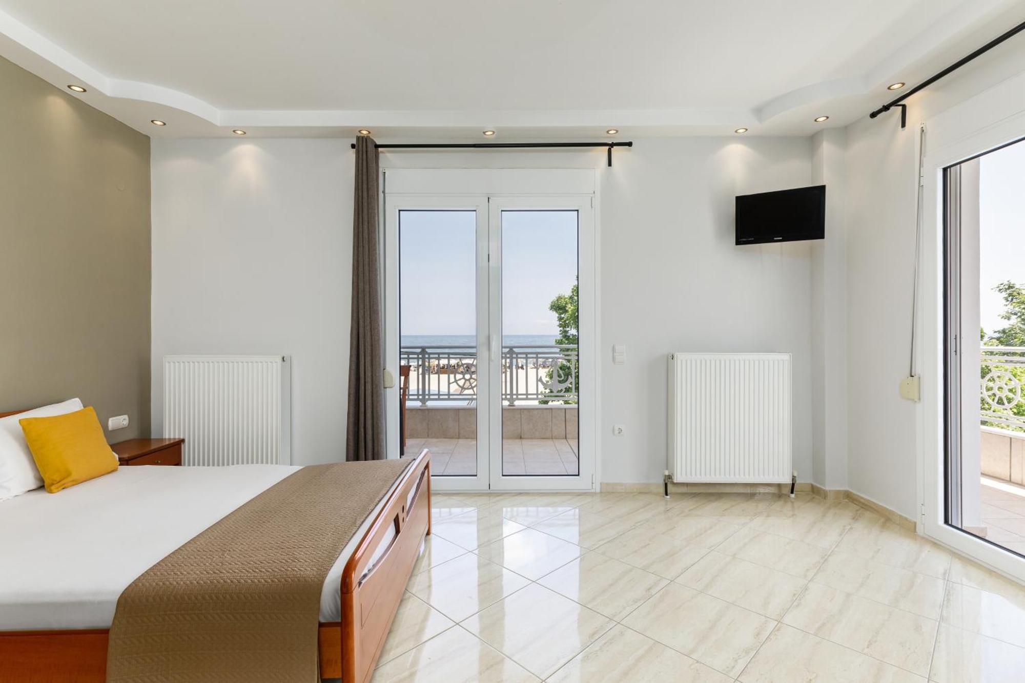 Agyra Seaview Hotel By Panel Hospitality เนปอรอย ภายนอก รูปภาพ