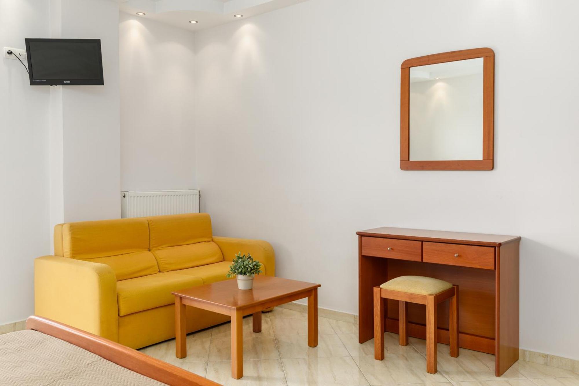 Agyra Seaview Hotel By Panel Hospitality เนปอรอย ภายนอก รูปภาพ