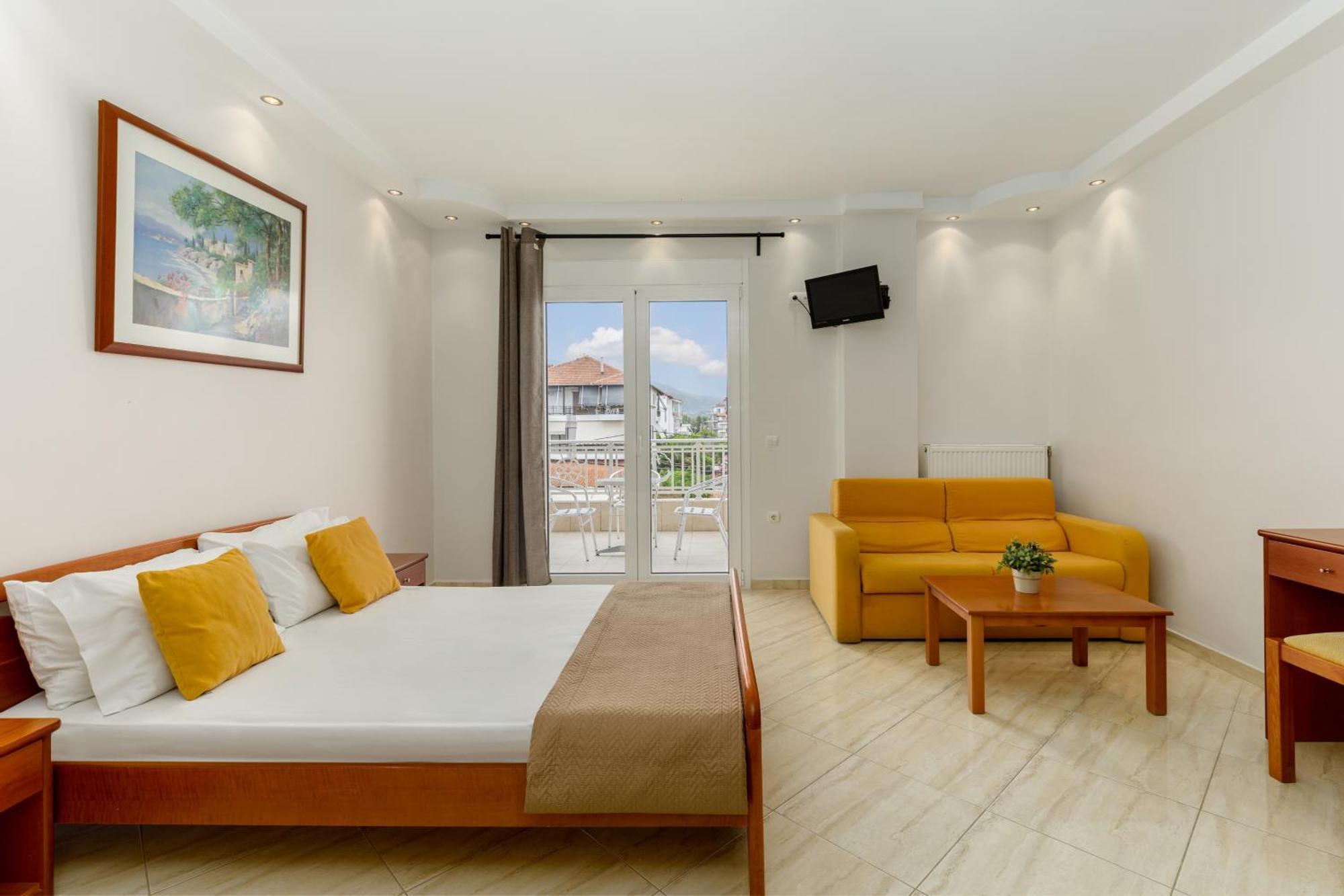 Agyra Seaview Hotel By Panel Hospitality เนปอรอย ภายนอก รูปภาพ