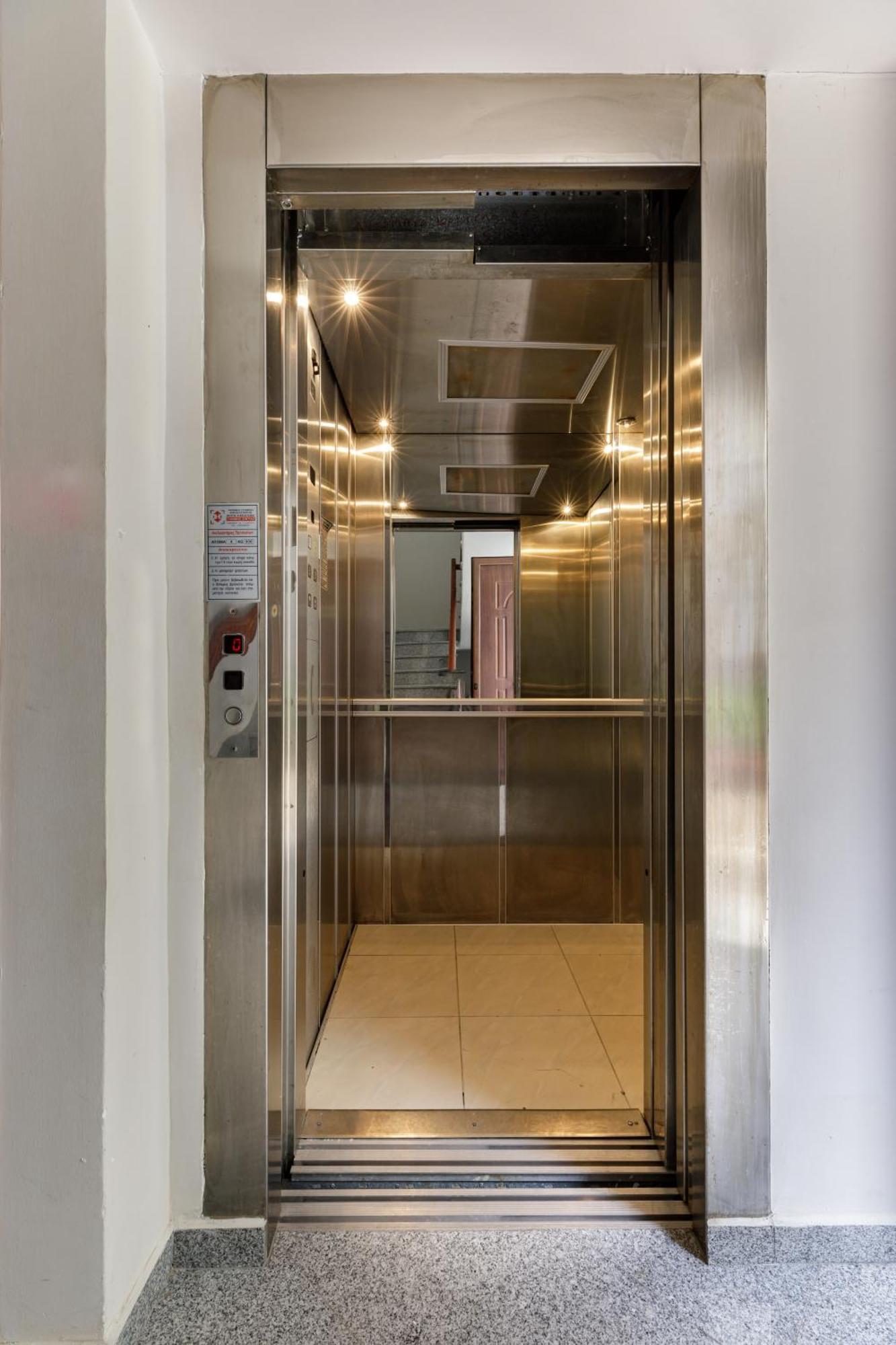 Agyra Seaview Hotel By Panel Hospitality เนปอรอย ภายนอก รูปภาพ