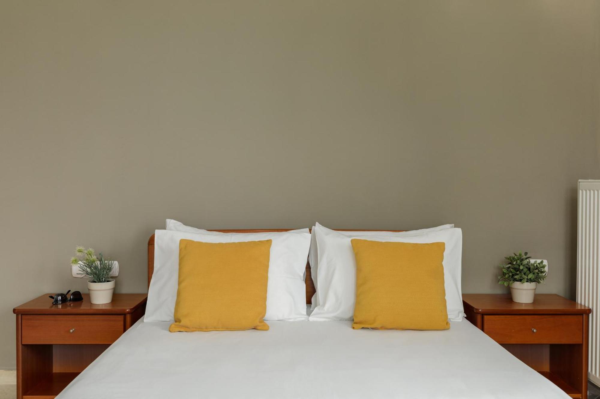 Agyra Seaview Hotel By Panel Hospitality เนปอรอย ภายนอก รูปภาพ